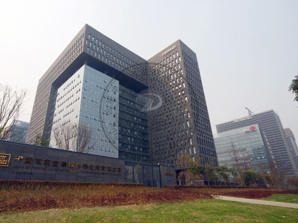 �������b�c�Ϸ��н���˾�_(d��)���L(zh��ng)�ں����f(xi��)�h